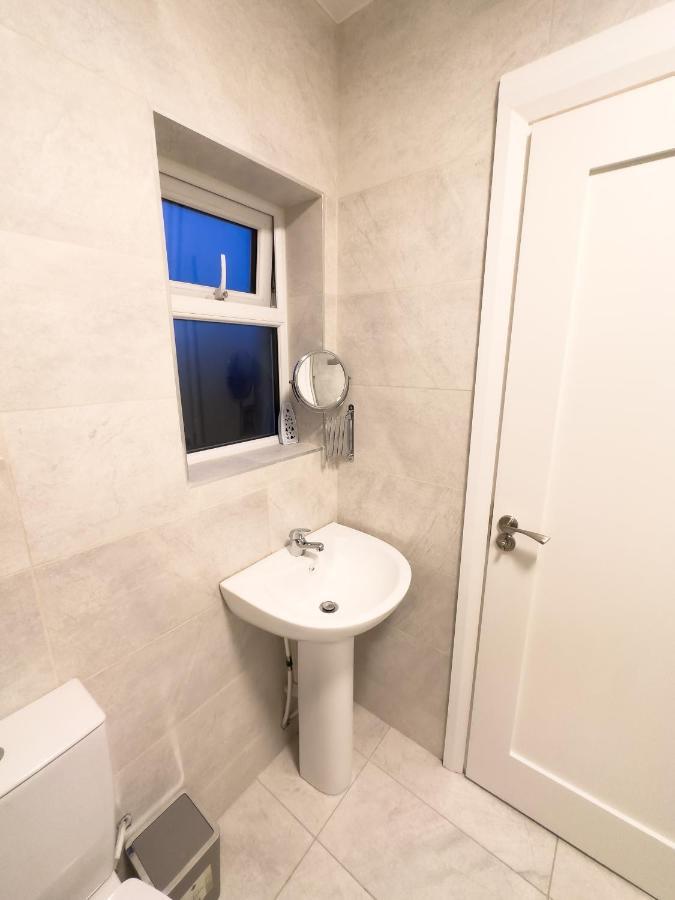 Entire Cozy Guest House Голуэй Экстерьер фото